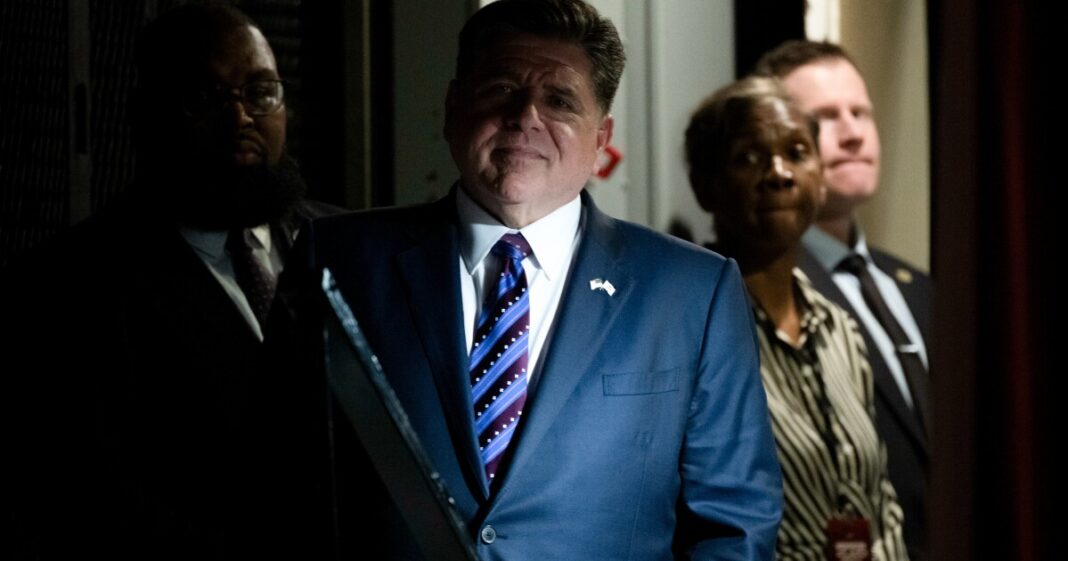 Appeals judge sends Illinois interchange case back to district court