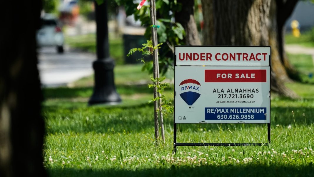 Average 30-year US mortgage rate rises to 6.49%, pushing up homebuyers’ borrowing costs